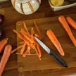 Fiskars Essential hámozókés, 11 cm