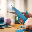 Fiskars iskolai olló, 18cm, türkizkék