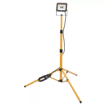   Brennenstuhl JARO 2050 T LED-sugárzó állvánnyal 1950lm, IP65, 3m
