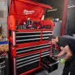 Milwaukee 10 fiókos acél szerszámkocsi 46”/117cm