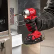 Milwaukee akkus kompakt 1/4" ütvecsavarozó M18 BLIDRC-202B 18V 2x2,0 Ah szerszámtáskában