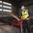 Milwaukee akkus sarokcsiszoló M18 ONEFLAG230XPDB-122C 18V 2x12,0 Ah FORGE akkumulátorral