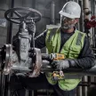 Dewalt akkus ütvecsavarozó DCF891P2T-QW 18V 2x5,0 Ah akkumulátor, TSTAK kofferben