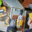 Dewalt akkus ütvecsavarozó DCF897N-XJ 18V alapgép