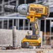 Dewalt akkus ütvecsavarozó DCF897NT-XJ 18V alapgép