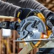 Dewalt akkus körfűrész DCS570P2-QW 18V XR 2x5,0Ah