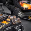 Dewalt x McLaren DT70902T-QZ 28 részes FLEXTORQ bitkészlet TOUGH CASE-ben