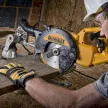 Dewalt gérvágó fűrész DWS773-QS 1800W, 216mm
