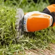 STIHL HSA 26 akkus fű- és sövénynyíró AS rendszer 10,8V AS 2 akkumulátorral és AL 1 töltővel