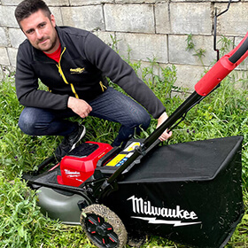 Milwaukee M18 F2LM53 akkus fűnyíró tesztelés