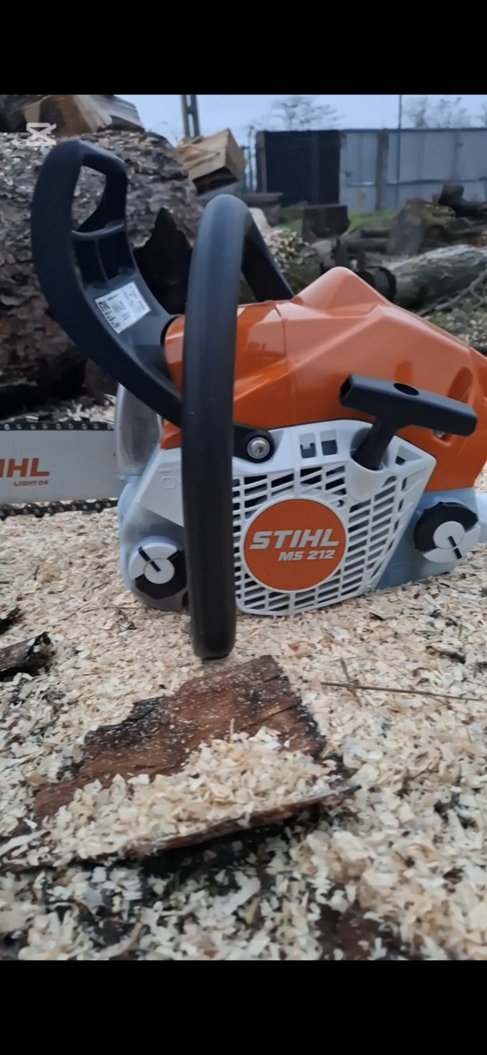   STIHL MS 212 benzinmotoros láncfűrész 38,6cm3, 2,4LE, 35cm
