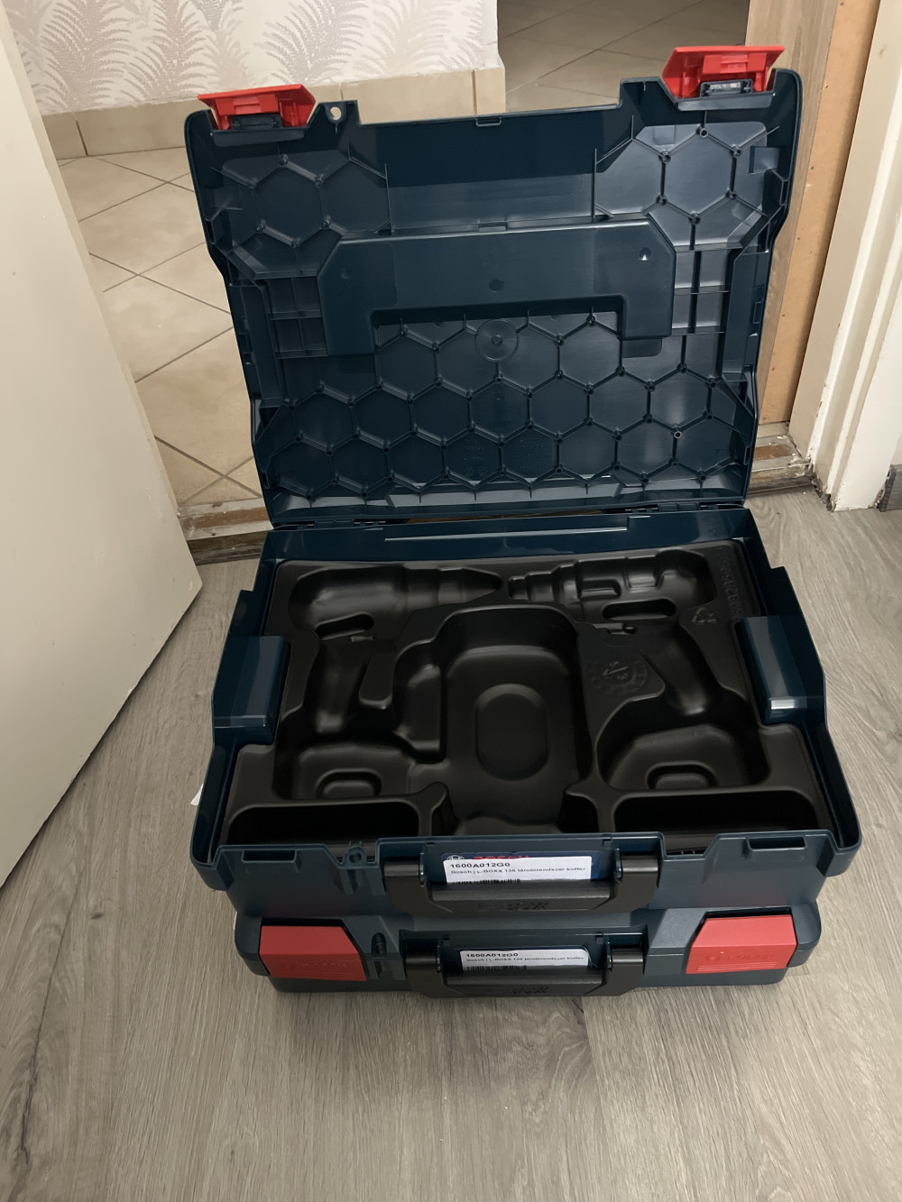 Bosch L-Boxx 136 tárolórendszer koffer
