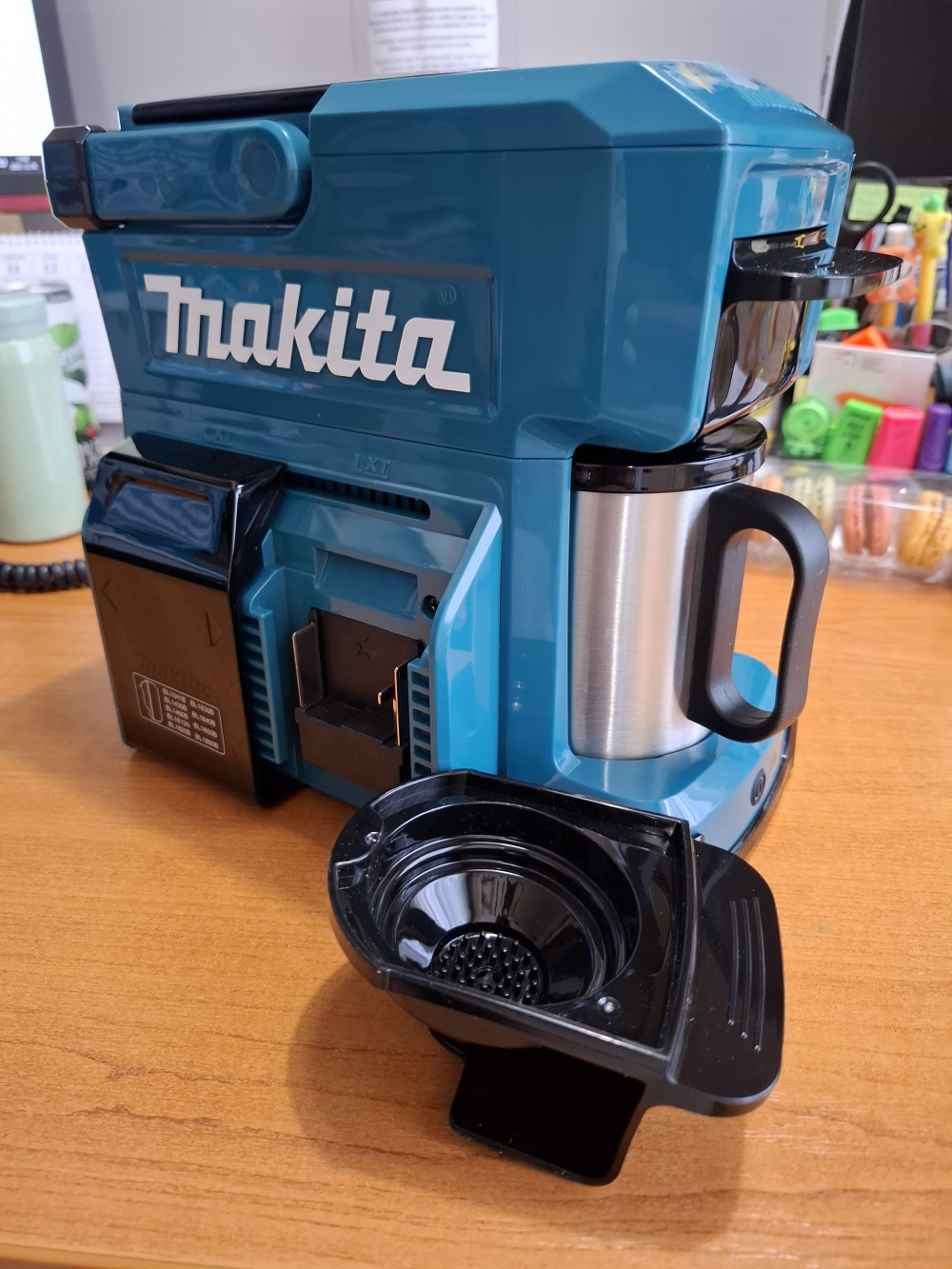 Makita akkus kávéfőző DCM501Z 18V alapgép

