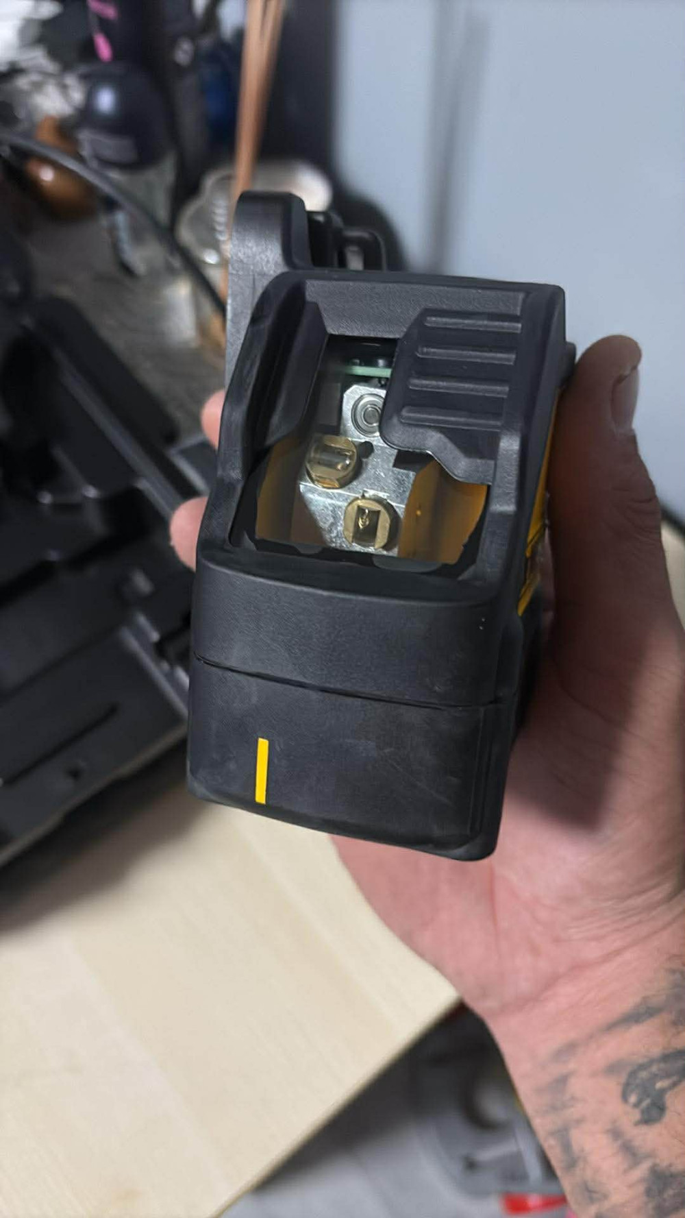 Dewalt keresztvonalas szintezőlézer DW088K-XJ
