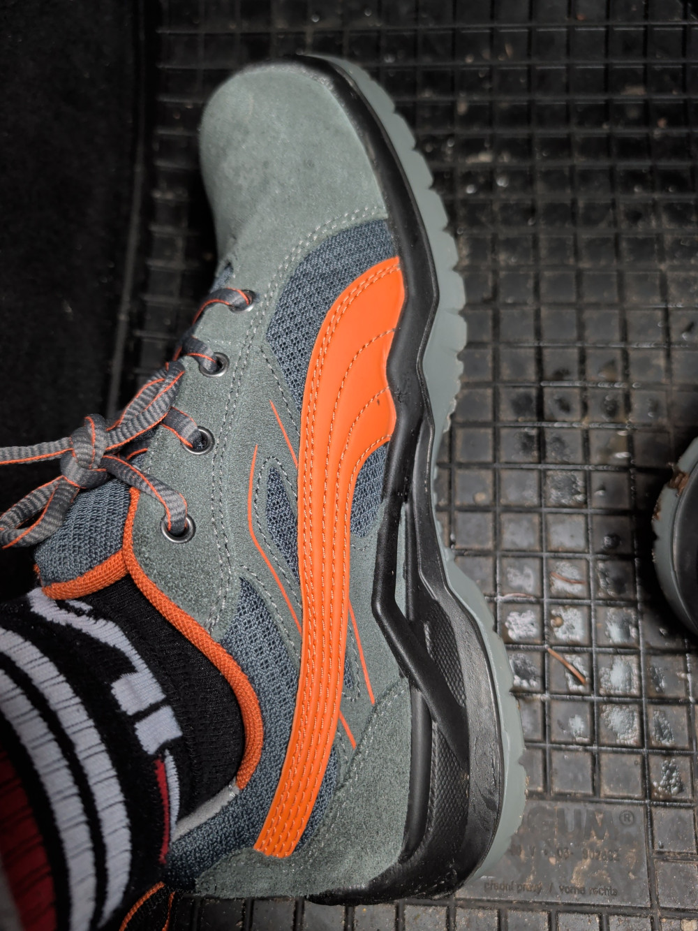 Puma Omni Flash Low S1P SRC Védőcipő Narancs - 43
